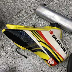 Suzuki RM 80 Parts + Husqvarna 2008 TE 510 Side/ Tank Fender.