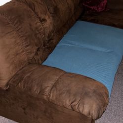 Free Couch Needs To Be Picked Up Today 