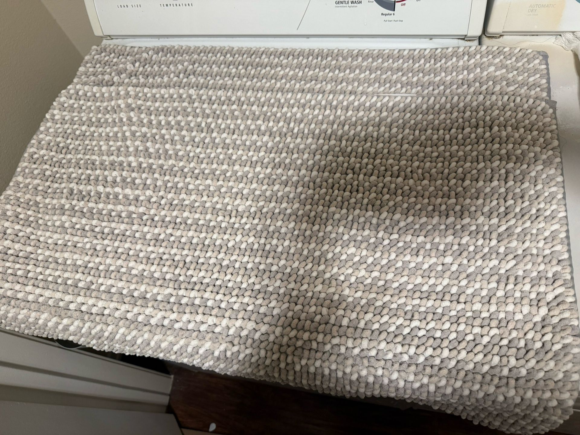Bathroom Curtains And Rugs
