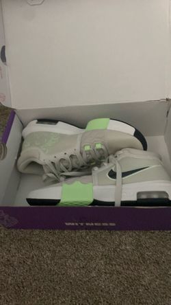 Size 7 mens Nike witness VIII YOUR OFFER