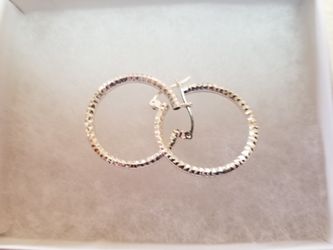 Diamond cut hoop earrings