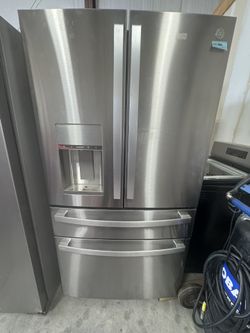 Refrigerator 