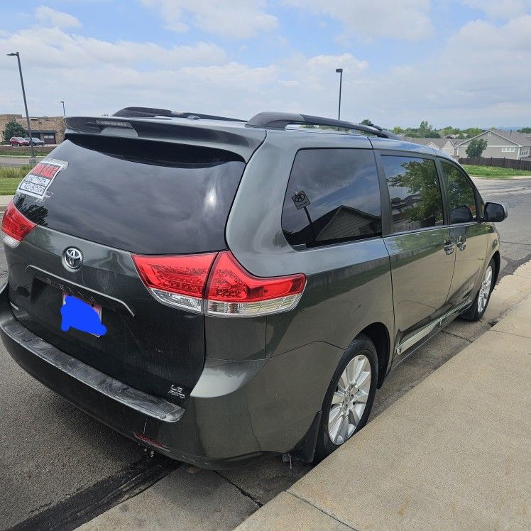 2013 Toyota Sienna