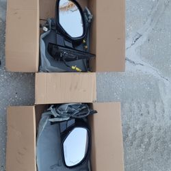   2007-2013 Chevy Silverado Tahoe GMC OEM Left & Right  Mirrors