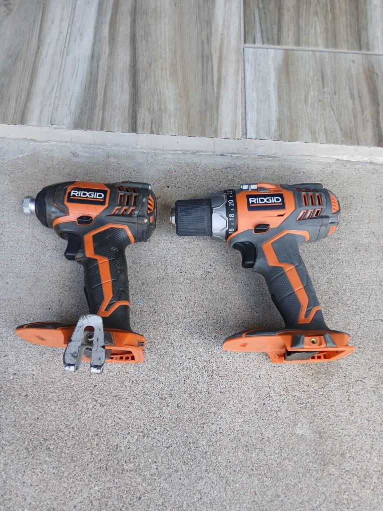 DRILL SET RIDGID 18V TOOL ONLY