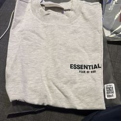 Essential T Shirt Size Small 