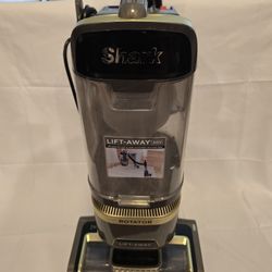 Shark Rotator Lift-Away ADV LA502 Vacuum - Powerful Cleaning, No Accessories