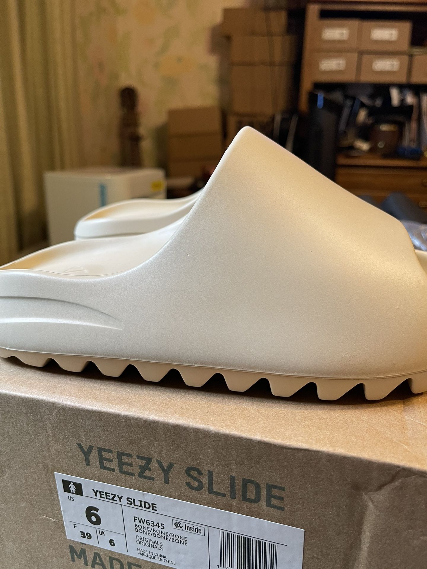 Yeezy slides discount bone size 6