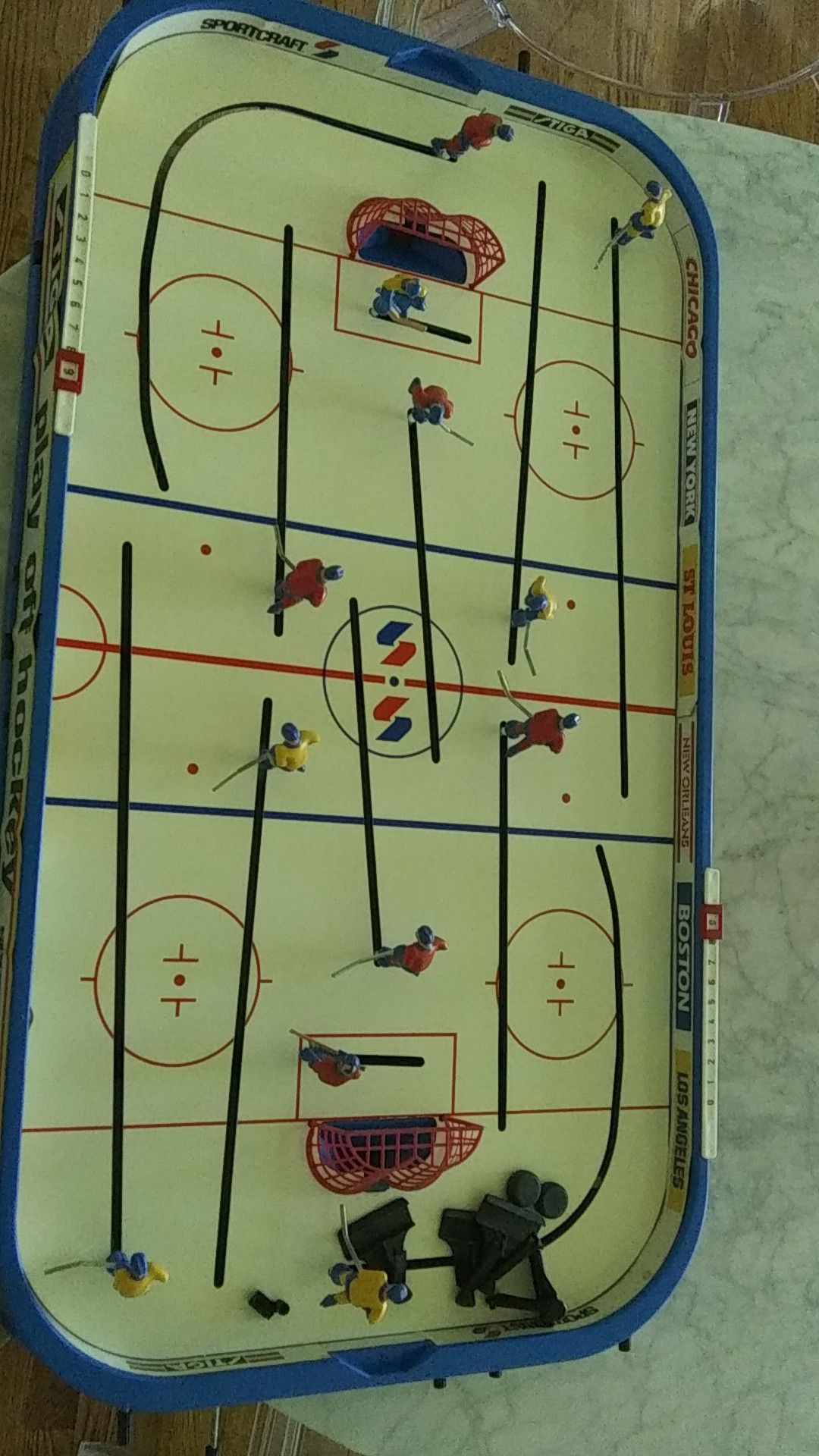 Vintage 1981 STIGA SPORTCRAFT TABLE ROD HOCKEY all complete with box