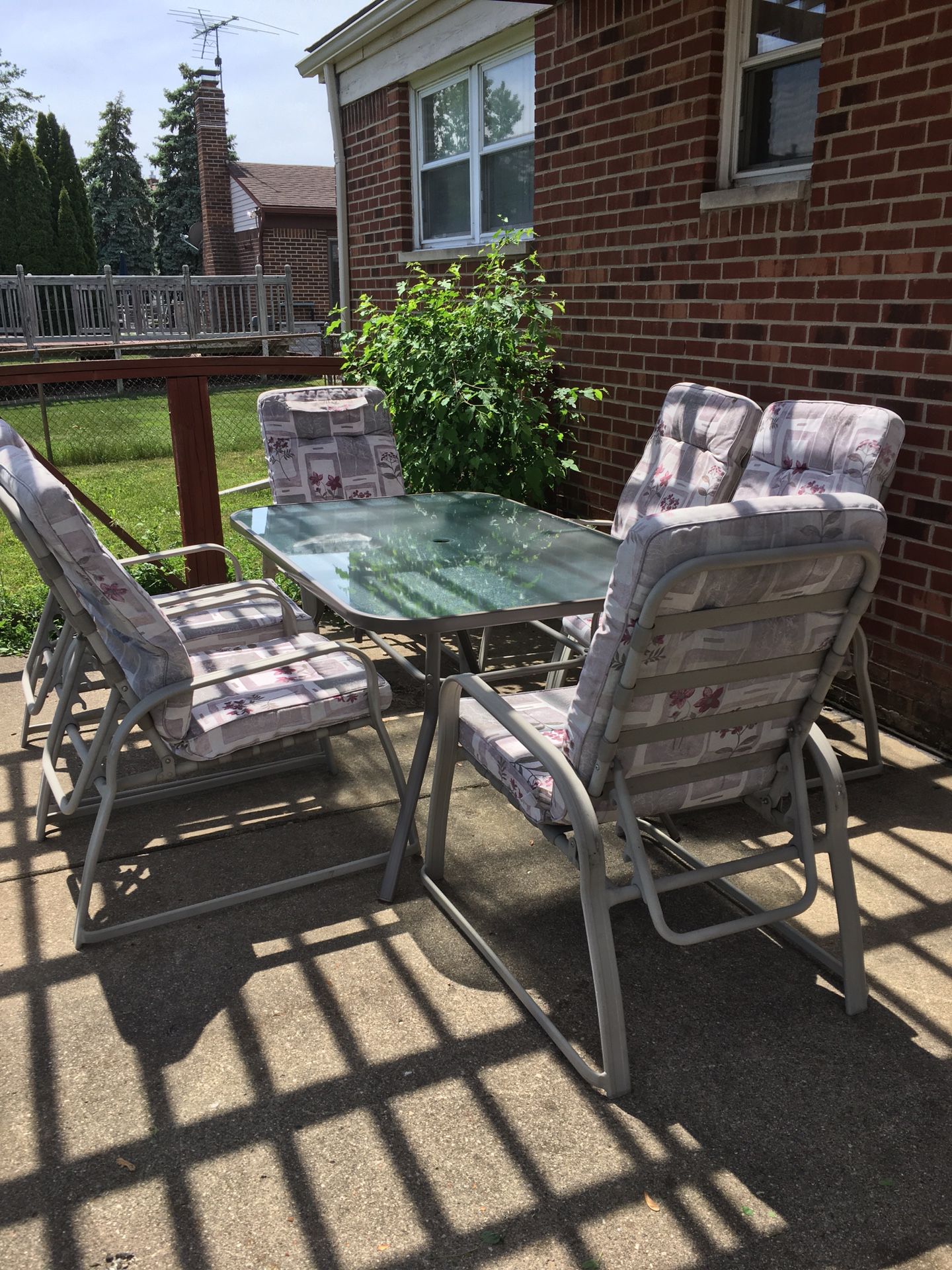 Patio Set w/ 6 chairs and 2 benches