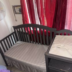 Baby Crib - Nice Color Way 