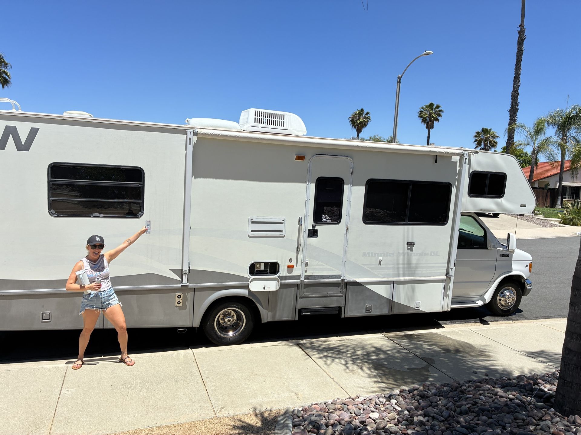 2000 Winnebago Minnie Winnie