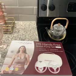 Momcozy M5 Hands-Free Breast Pump Set