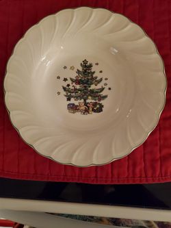 Vintage Nikko Happy Holidays Christmas China 8 Piece Place Setting