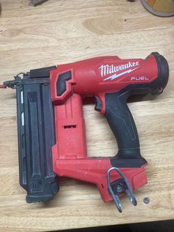 Milwaukee 18 gauge Brad nailer