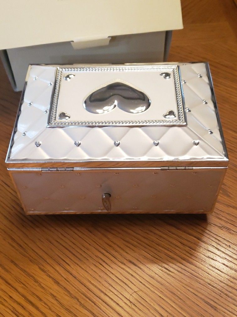 Lenox ballerina musical jewelry box