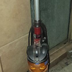 Dyson Vacuum 