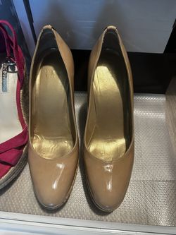Stuart Weitzman Pumps