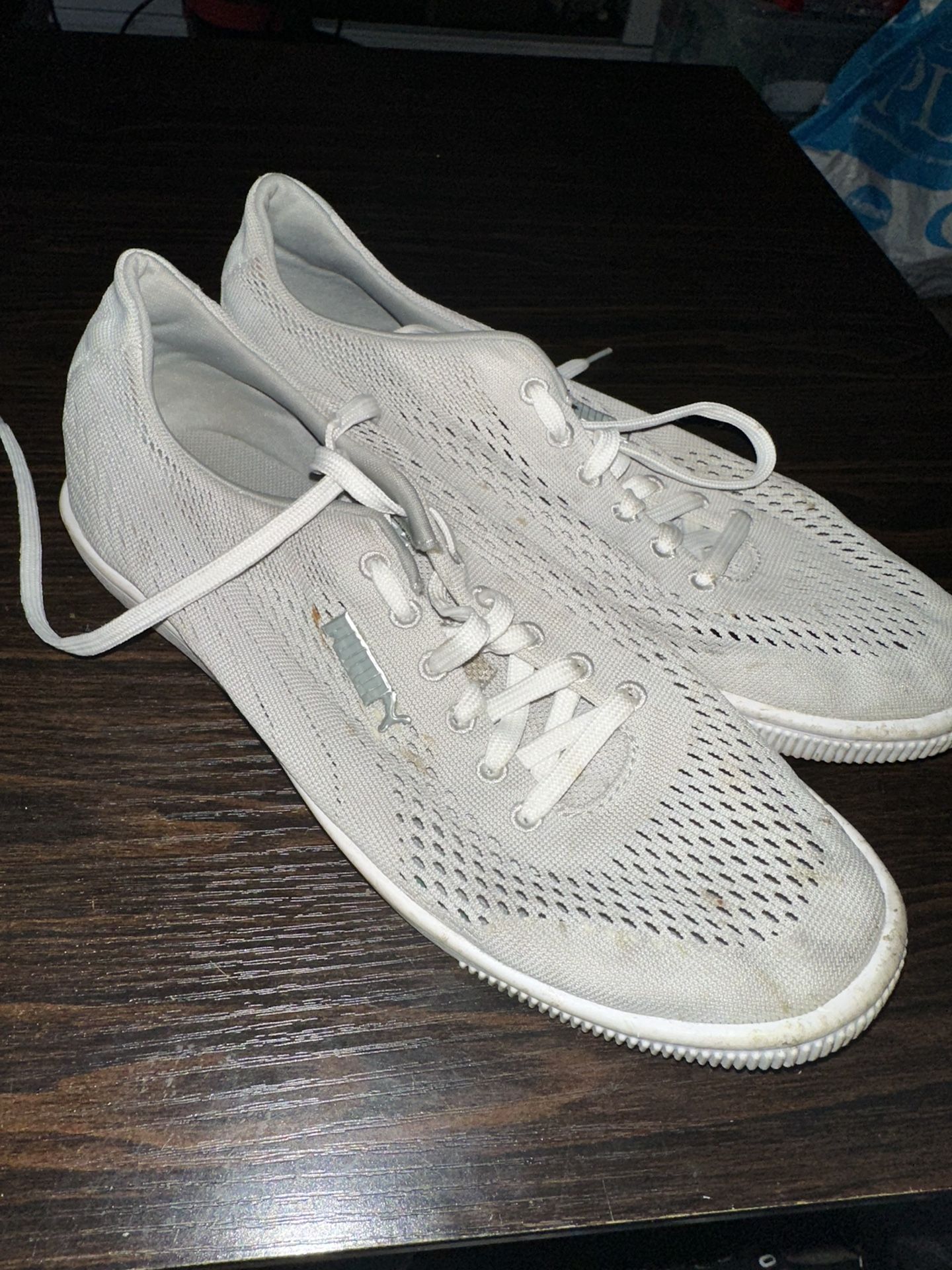 Puma Glyde Lite Sneakers Size 6.5