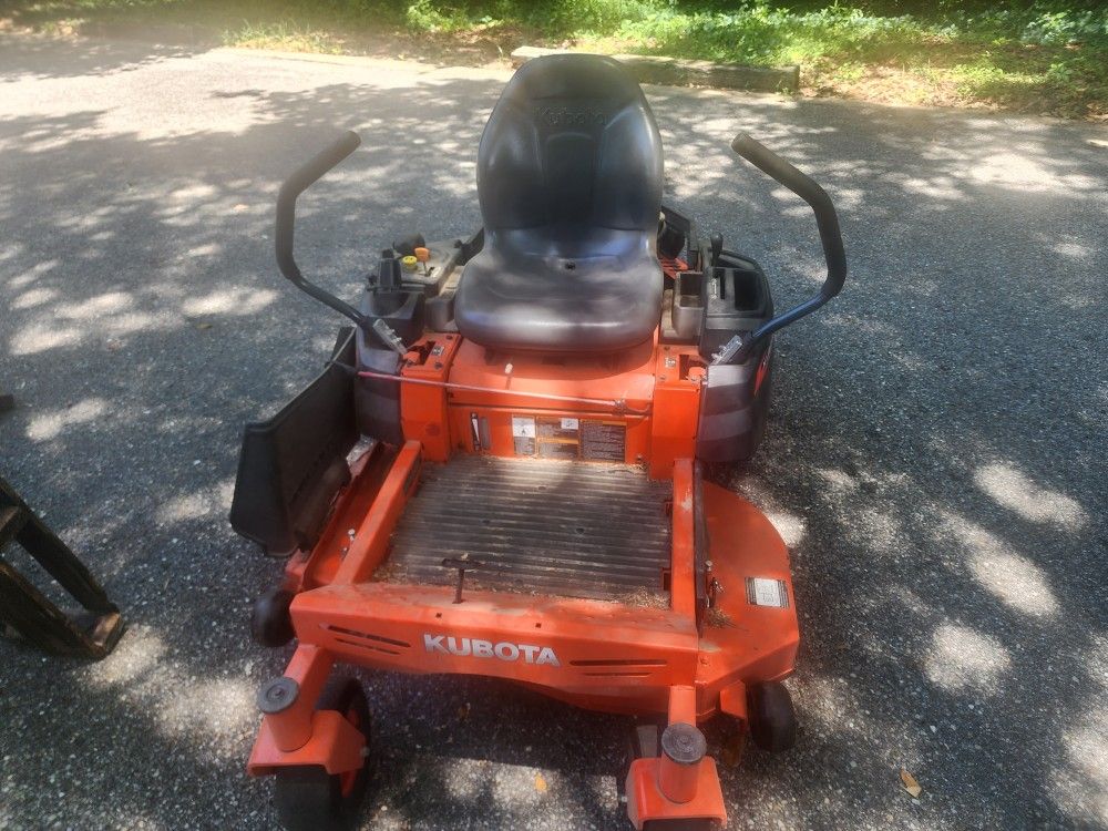 Kabota Zero Turn Mower. 42 Inch Deck