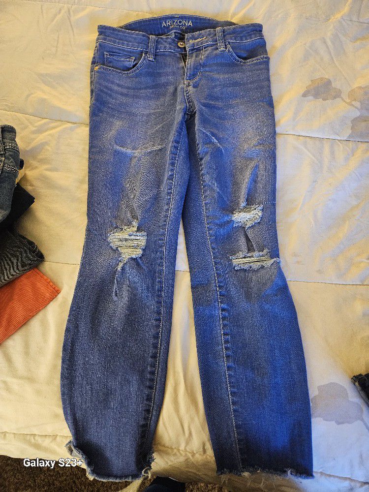 Woman's Junior Sz 3 And 5 Jeans 