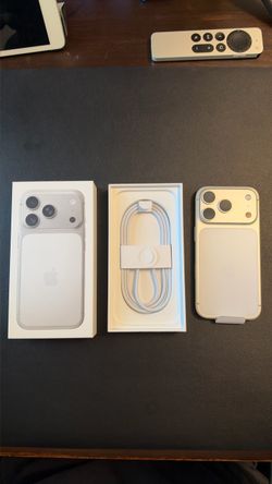 iPhone 17 Pro 256GB - Silver (white) - Unlocked - Flawless Condition