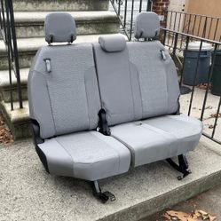 2026 Toyota Sienna LE Third Row Of Seats! Brand New!( Same As In the 2021-2026)