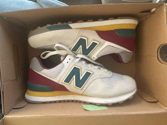 NEW BALANCE MENS 8.5/ WOMENS 10