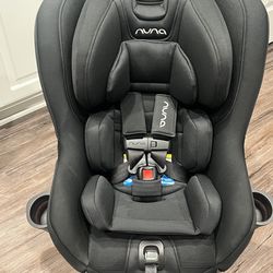 Nuna RAVA Convertible Car Seat