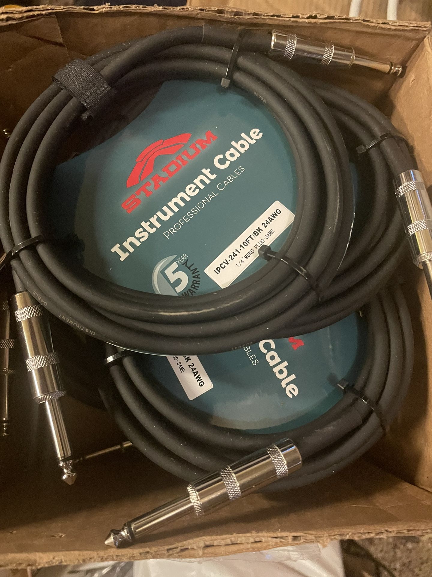 STADIUM PROFESSIONAL GUTAR/ INSTRUMENTS CABLES 10FT/BK 1/4"