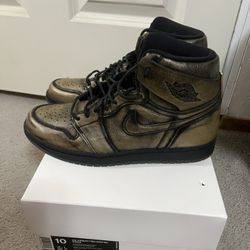 WORN ONCE JORDAN 1 WINGS SIZE 10