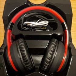 Over-ear bluetooth headphones