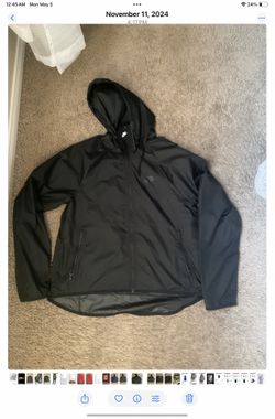 Brand New Nike Windbreaker Women Jacket