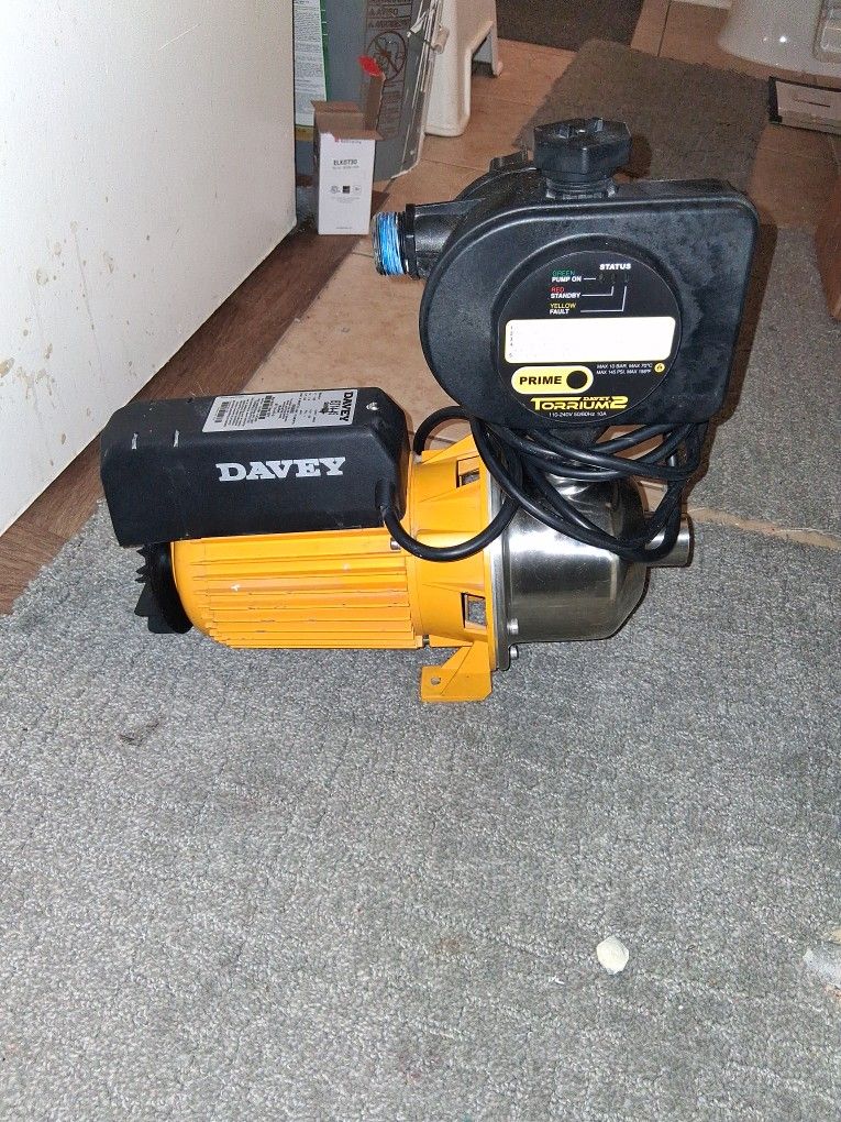 Water Pump DAVEY TORRIUM2 Models BT14-45-0 ,,110-240V,,50/60HZ. 10A