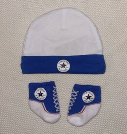 converse beanie/socks