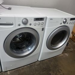 LG SET STEAM WASHER AND ELECTRIC DRYER 