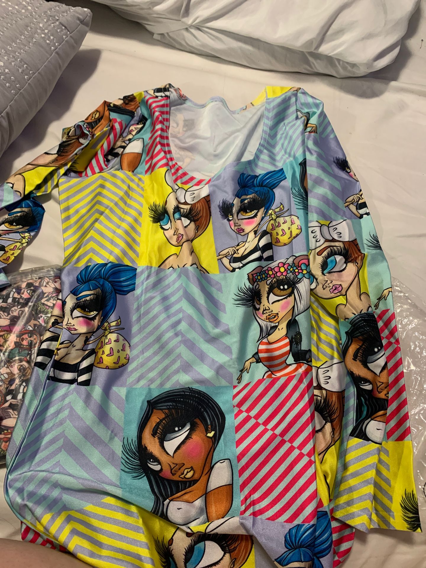 Large/XLarge Sand doll long sleeve NEW