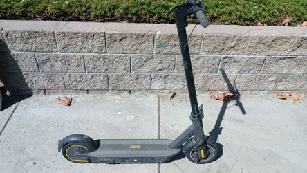 Ninebot E Scooter