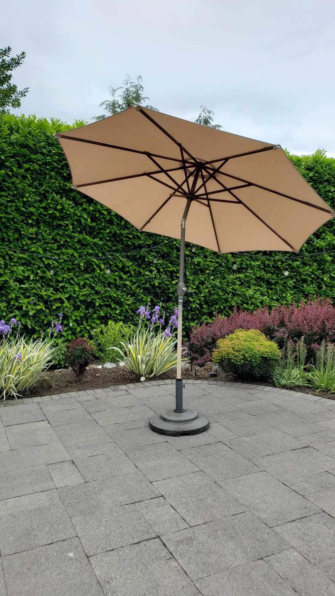 Patio 9’ Umbrella & Umbrella Base for Sale in Bothell, WA OfferUp