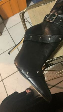 Like New Used Twice, 9.5