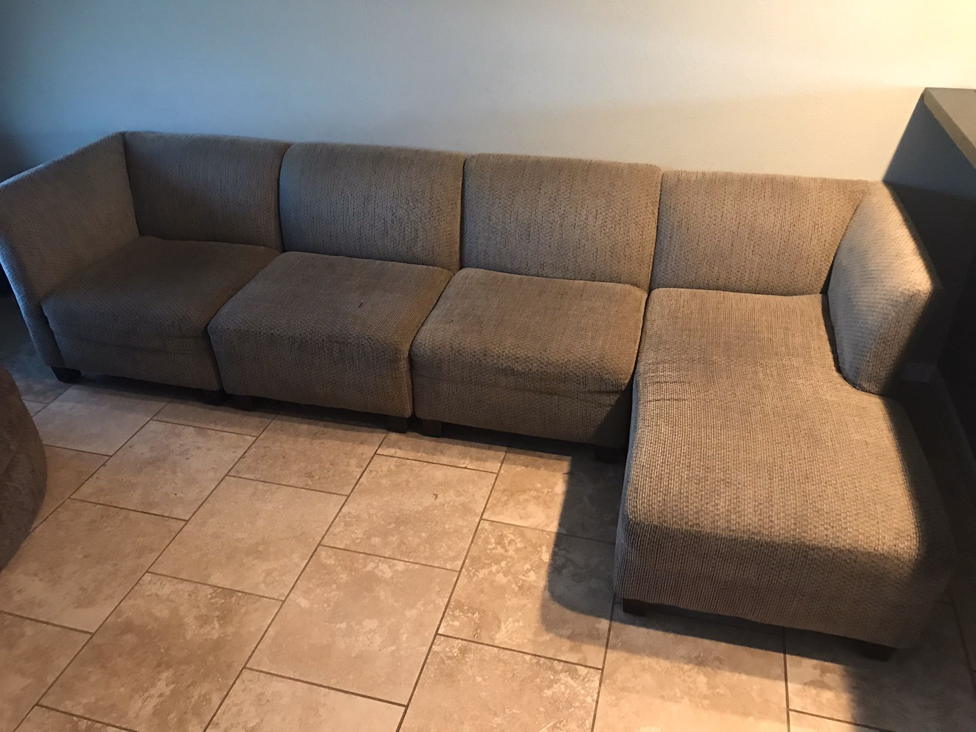Sectional couch with chaise lounge