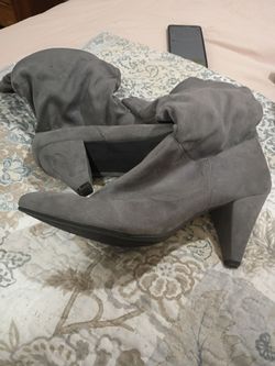 Women's boots/dress shoes