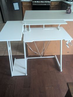 Standing height desk