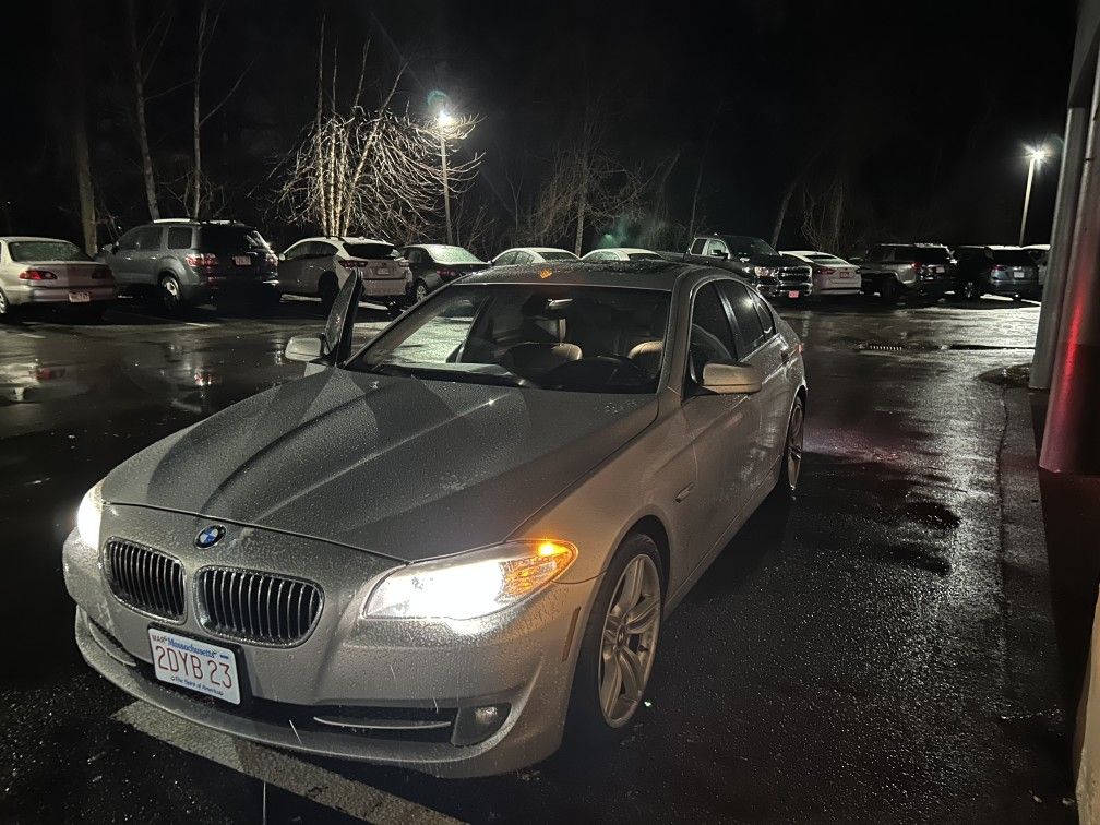 2011 BMW 528i