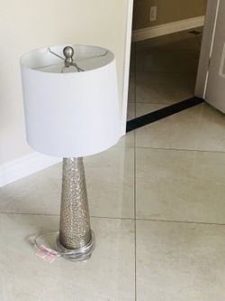 Table Lamps 2 included