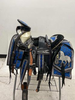 Montura charra bordada