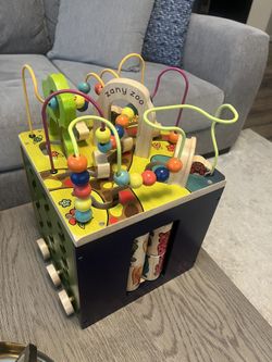Zany Zoo Toy Cube