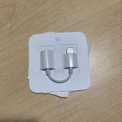 Apple Earphone Dongle 