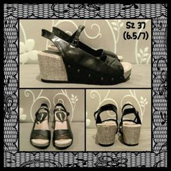 NEW WOMENS ANTELOPE COLLECTION BLACK LEATHER & GRAY DENIM WEDGE HEELS SIZE 6.5/7
