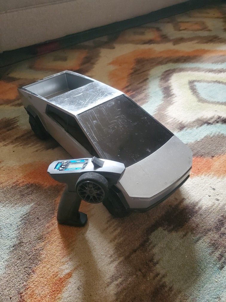 HotWheels RC Cyber Truck 